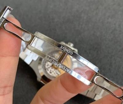 Relgio Patek Philippe Nautilus Annual Calendar Moonphase Ref:5726