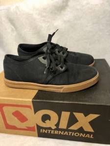 Tnis Qix