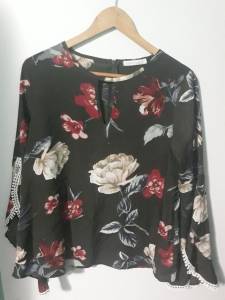 Blusa Linda. Tam G