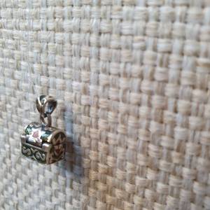 Pingente Bazinho De Prata 925. Usado.