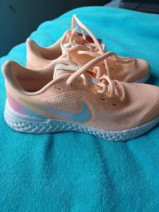 Tnis Nike