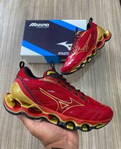 Tnis Mizuno Red