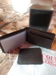 Vendo Carteira Da Couro Fino Por 160$
