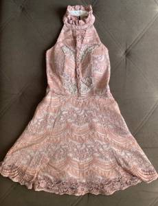 Vestido De Renda Curto