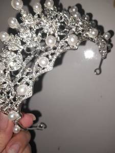 Linda Coroa $100