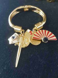 Lindo Bracelete Berloques Cigana Orix Umbanda Banhado A Ouro 18k
