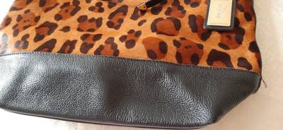 Bolsa Estilosa, Marrom Com Preto, Aveludada. Semi Usada.