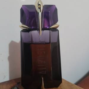 Perfume Alien
