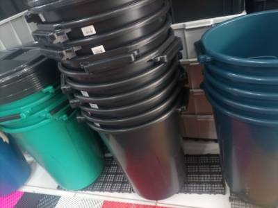 Lixeira Com Tampa 60 L