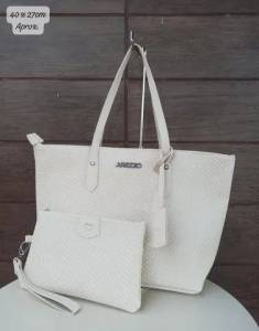 Bolsa Arezzo.