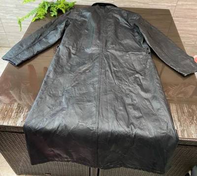 Sobretudo Couro Preto Genuine Leather?(tamanho G )