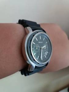 Relgio Dkny