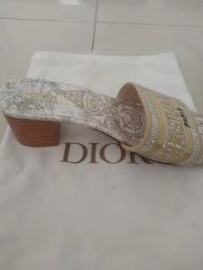 Sandlia Dior 37