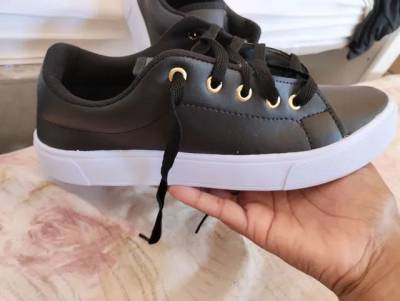 Tnis Feminino Tam 37