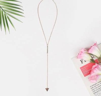 Colar Dourado Triangular