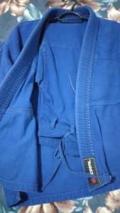 Vendo Kimono A0 Azul Semi Novo