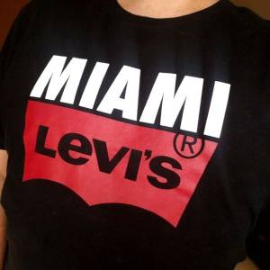 Camiseta Lewis Miami Original