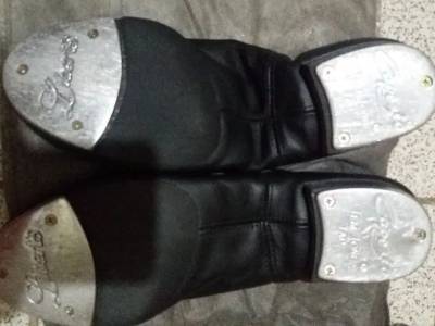 Vendo Sapato Preto Sapateado