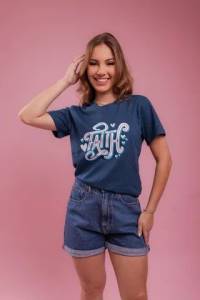 Vendo T-shirts Novas