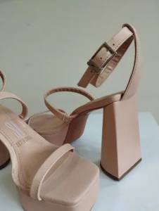 Sandlia Santa Lolla