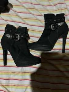 Bota E Sapato Alto 33/34 100$ Os Dois
