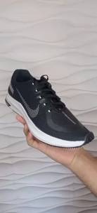 Tnis Nike Zoom 42/43