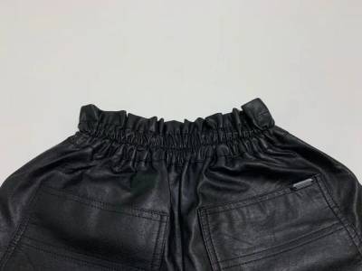 Short Costume Tamanho Petit Couro Sinttico Preto Novo