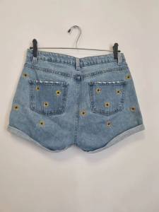 Short Jeans Com Flores