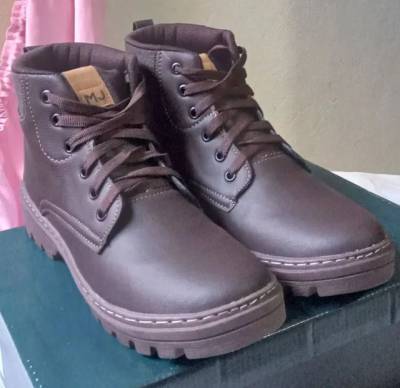 Kit Par De Bota E Cuturno M&j Tam 40 E 41
