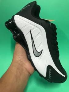 Nike R4
