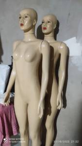 Vendo 2 Manequim Completo