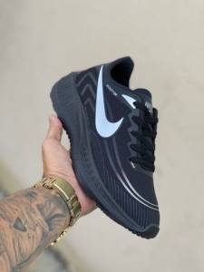 Tnis Nike