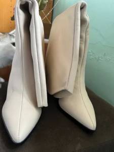 Bota Schultz Em Couro Nova 35
