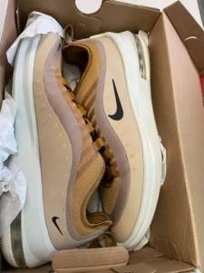 Nike Air Max Axis