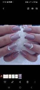 Contrata Manicure Escovista Salario R$1500 A $1800,