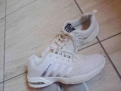 Tenis E Sapatnis