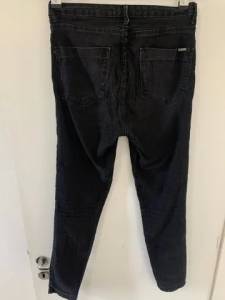 Cala Skinny Preta