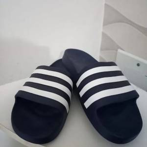 Chinelo Adidas