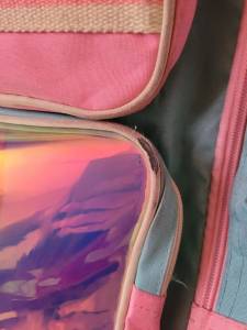 Mochila Puket Color Block Hologrfica.
