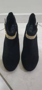 Bota Com Strass