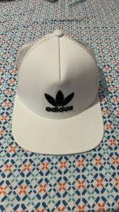 Vendo Bon Aba Reta Adidas Original 50$$