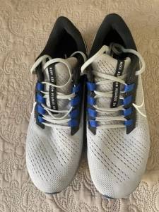 Nike Air Zoom Pegasus 38 (tamanho 42)