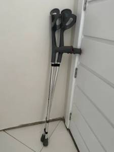 Vendo Par De Muletas