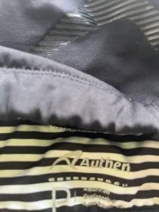 Top Authen Tamanho P  (preto)