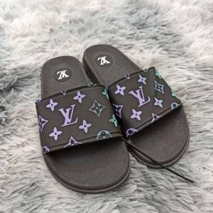 Chinelo Loius Vitton 36/37