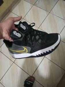 Nike Kyrie4 Tam.42