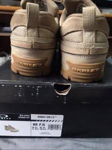 Oakley Modoc Low
