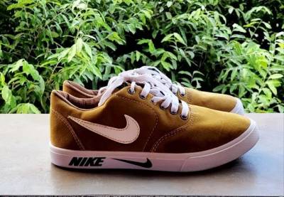 Tnis Nike