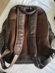 Vendo Mochila De Couro Legtimo Marrom Straddapara Notebook E Tablet