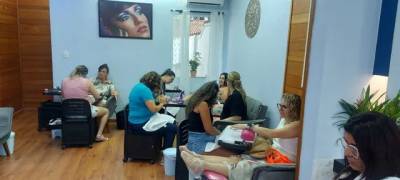Cabeleireiro(a) Manicure